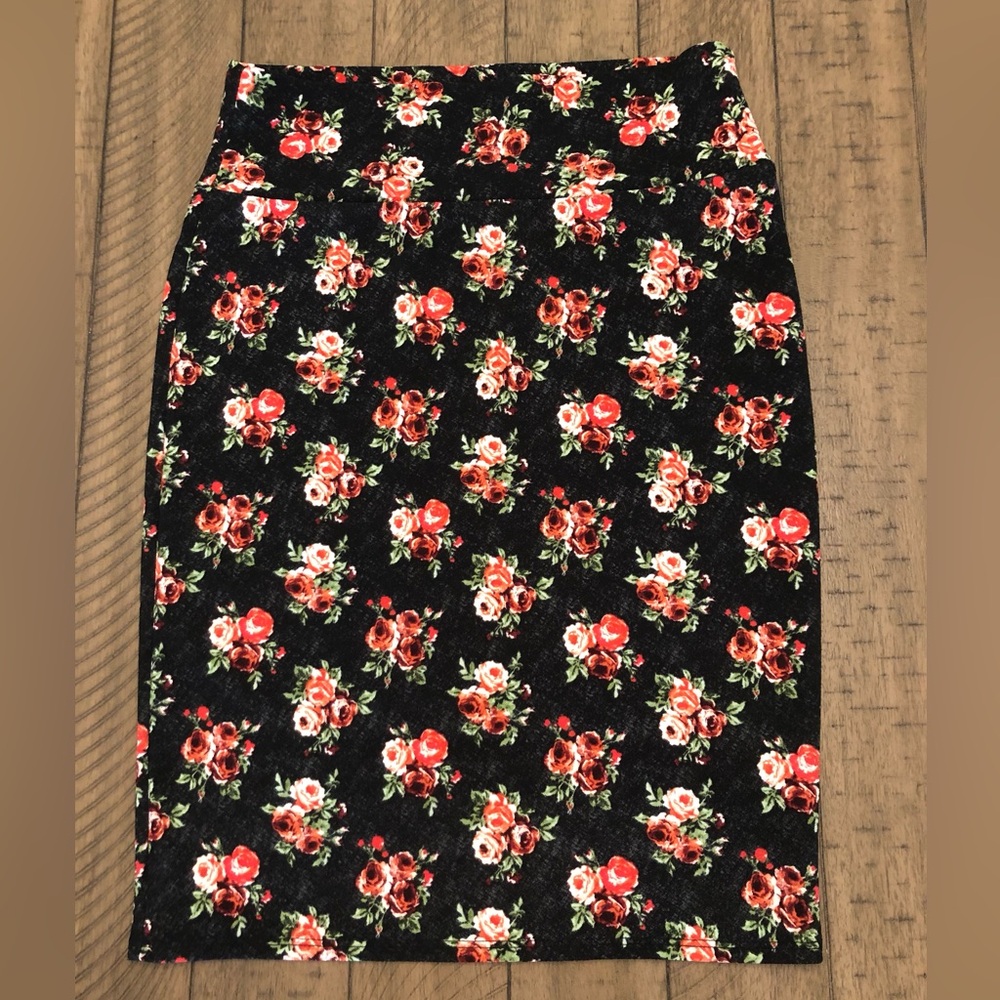 LulaRoe Vintage Rose CASSIE Skirt L NWOT Rockabilly feminine flirty L cottage